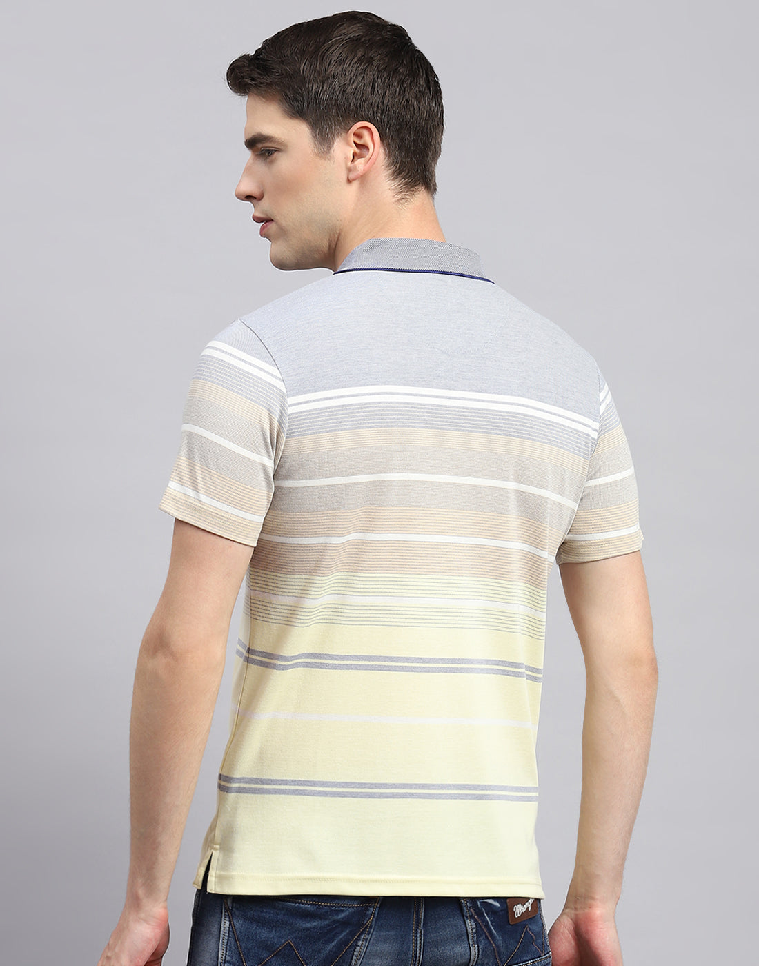 Men Yellow Stripe Collar Neck Half Sleeve T-Shirt