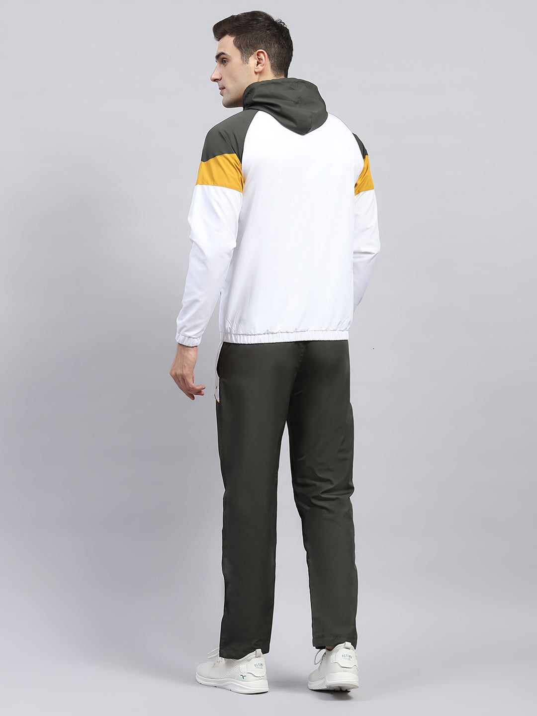 Men Olive & White Solid Hooded Full Sleeve Winter Tracksuit