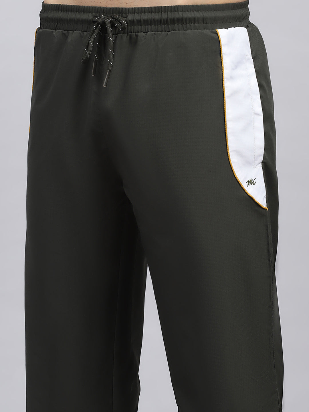 Men Olive & White Solid Hooded Full Sleeve Winter Tracksuit