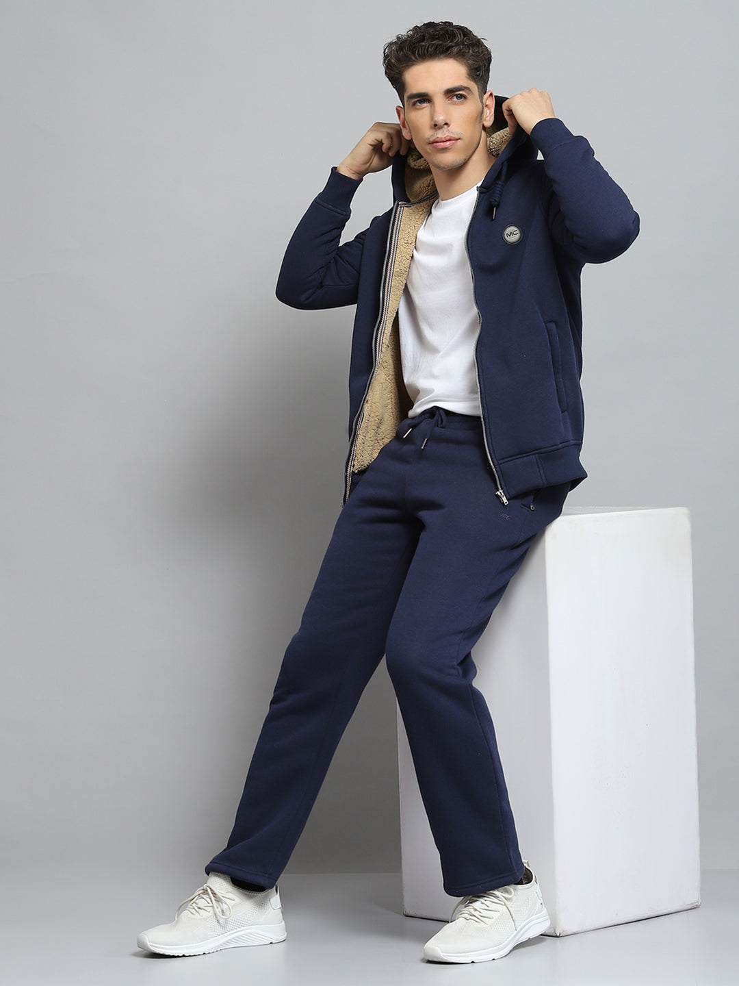 Men Blue Solid Hooded Full Sleeve Winter Tracksuit