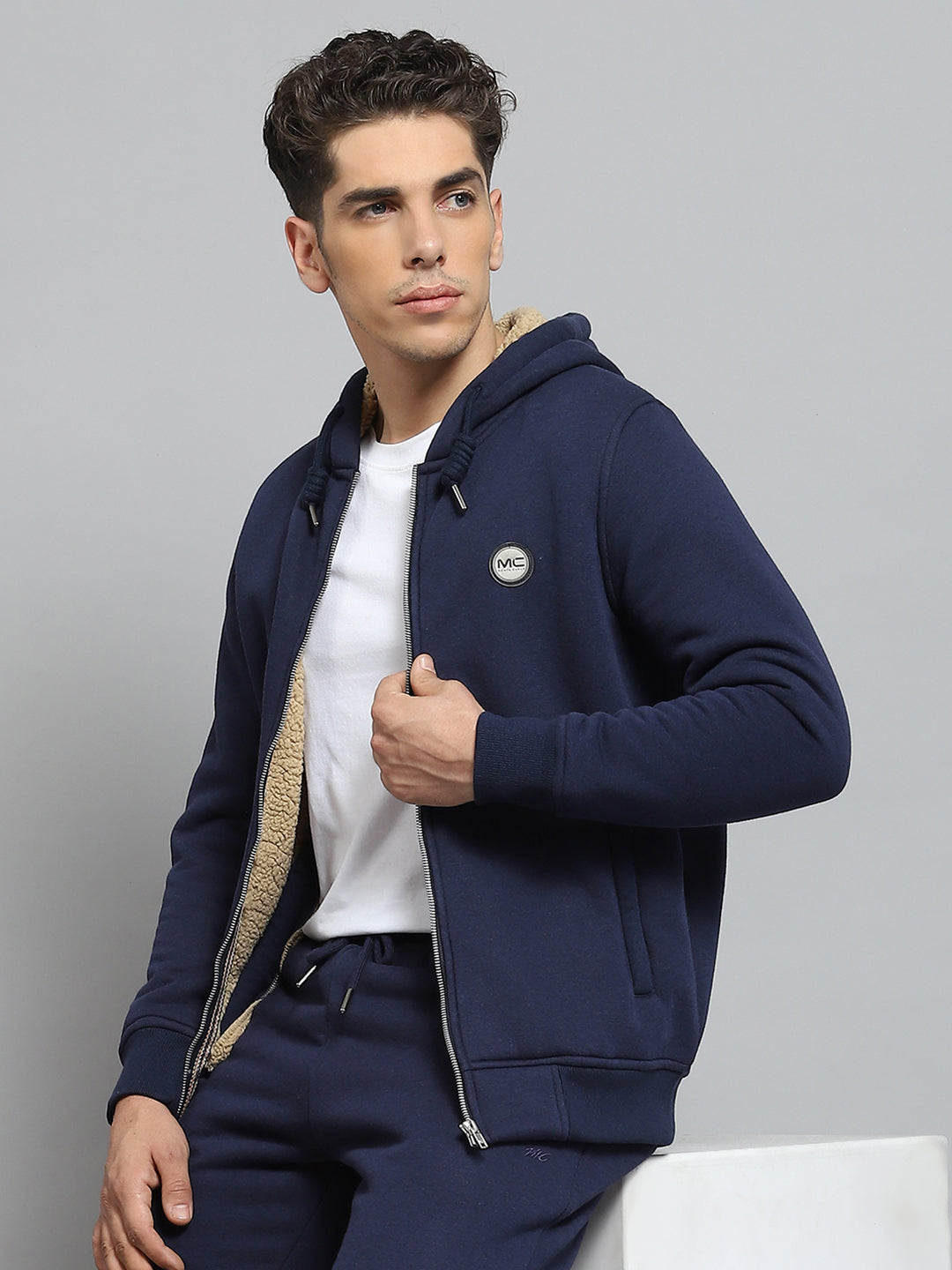 Men Blue Solid Hooded Full Sleeve Winter Tracksuit