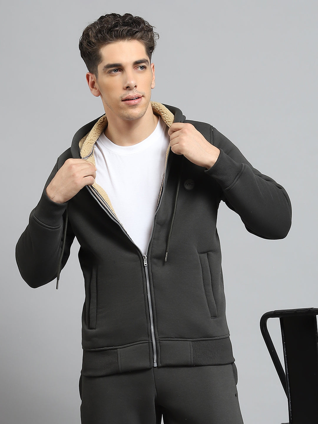 Men Olive Solid Hooded Full Sleeve Winter Tracksuit