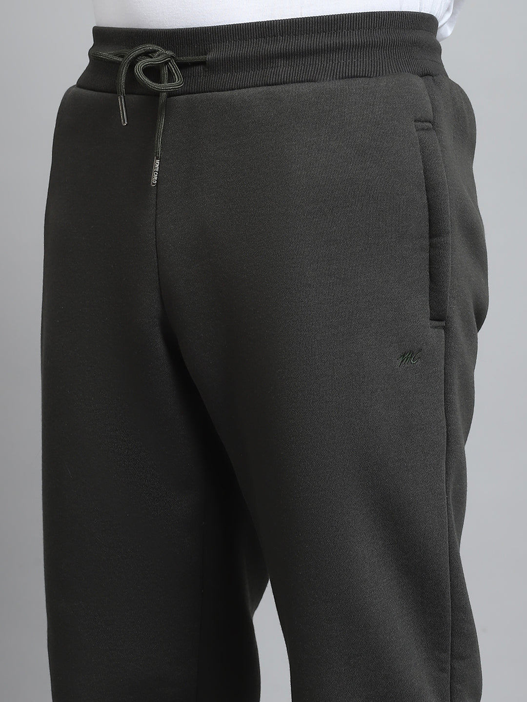 Men Olive Solid Hooded Full Sleeve Winter Tracksuit