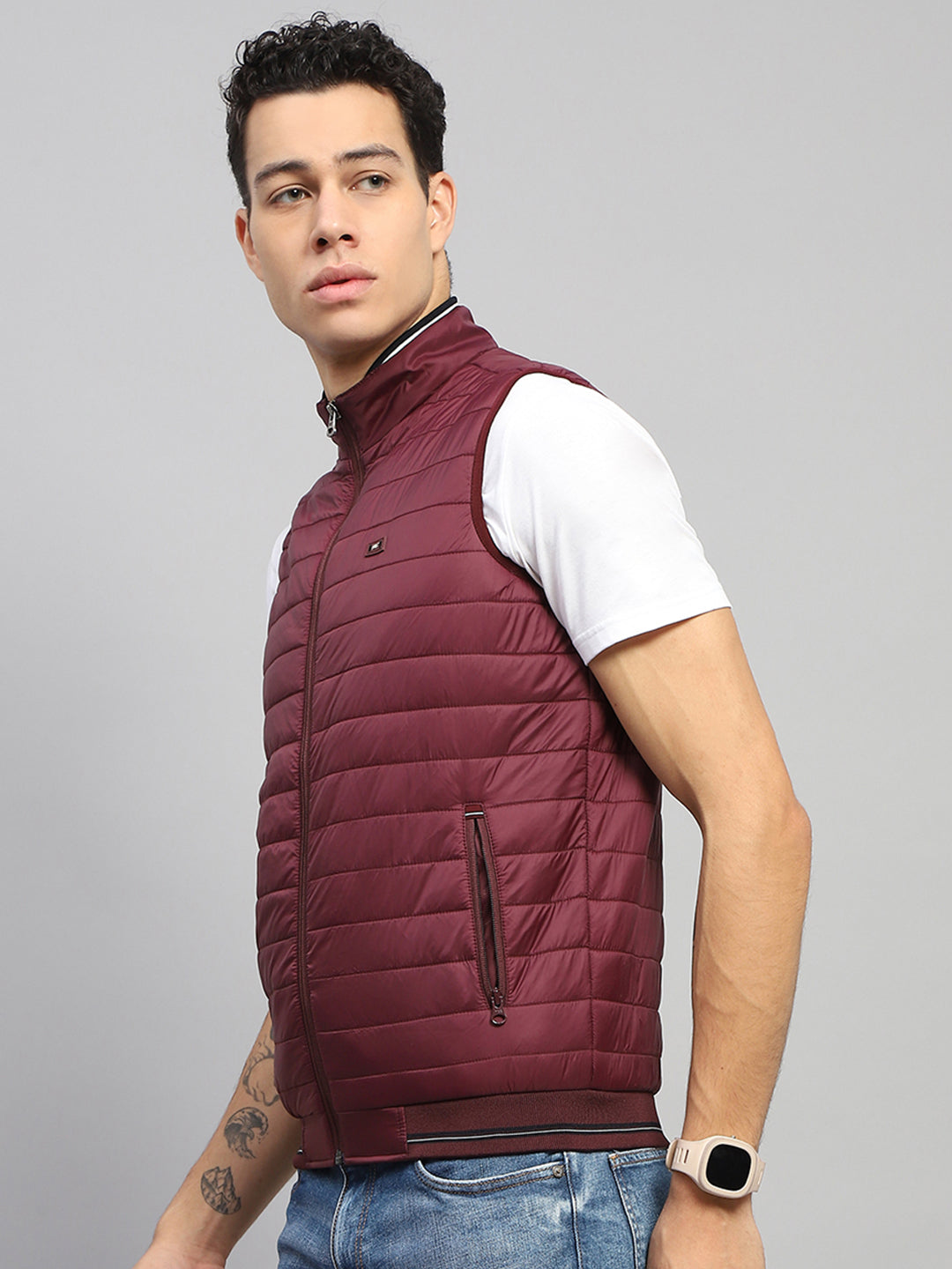 Men Maroon Solid Mock Neck Sleeveless Jacket