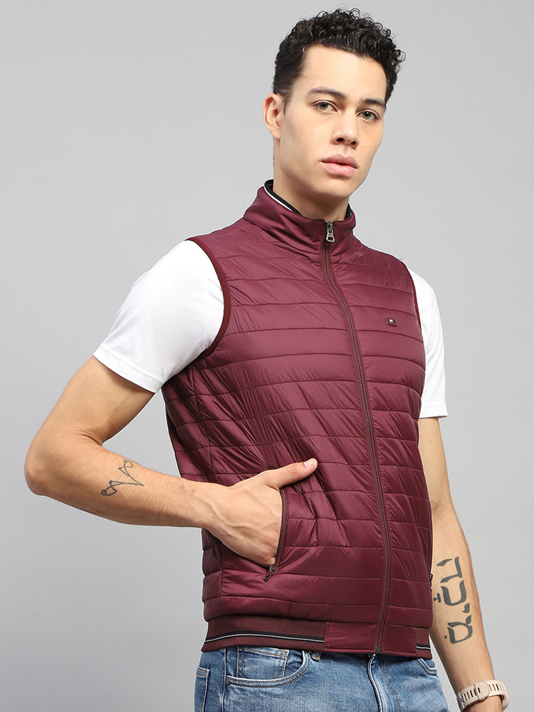 Men Maroon Solid Mock Neck Sleeveless Jacket