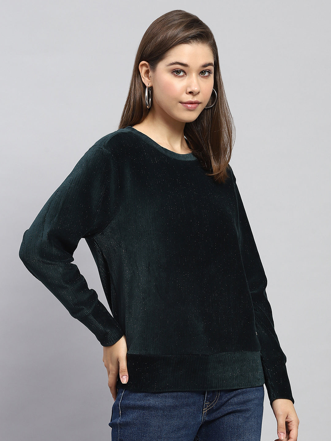Women Green Solid Round Neck Full Sleeve Sweatshirt