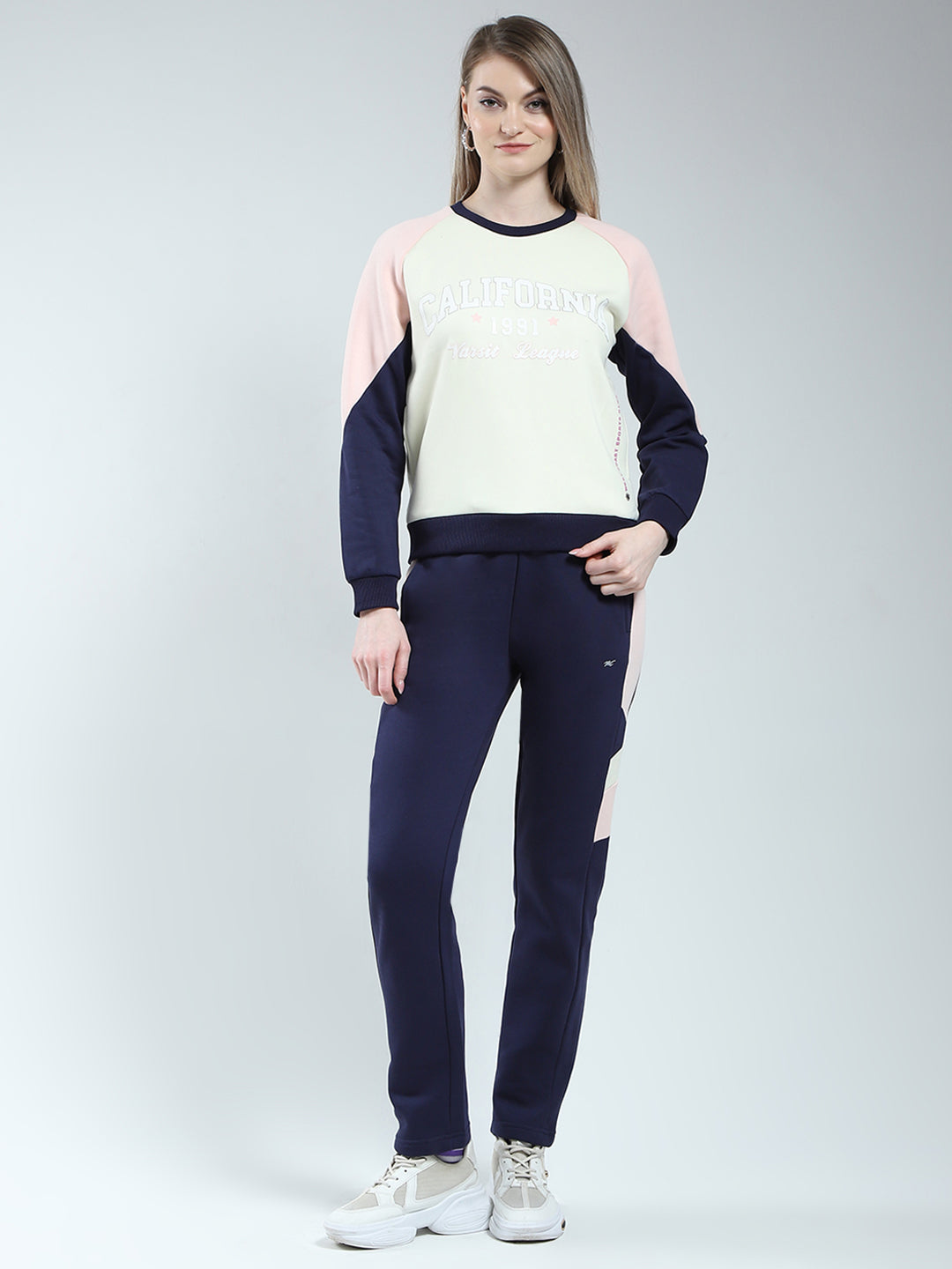 Women Blue & Beige Printed Round Neck Full Sleeve Winter Tracksuit