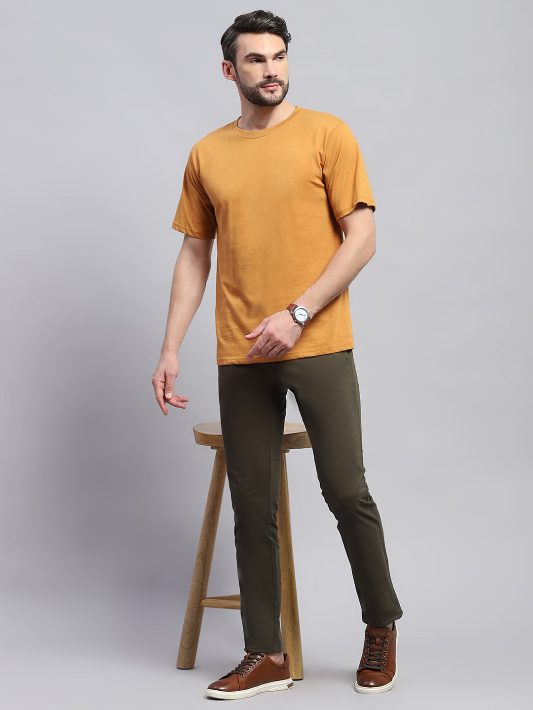 Men Olive Solid Regular Fit Trouser