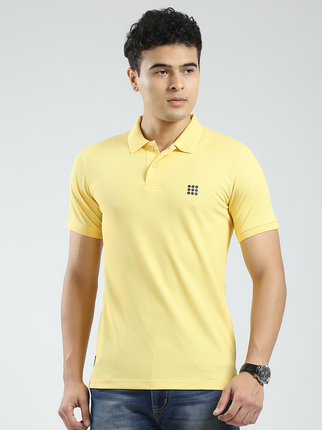 Men Yellow Solid Collar Half Sleeve T-Shirt