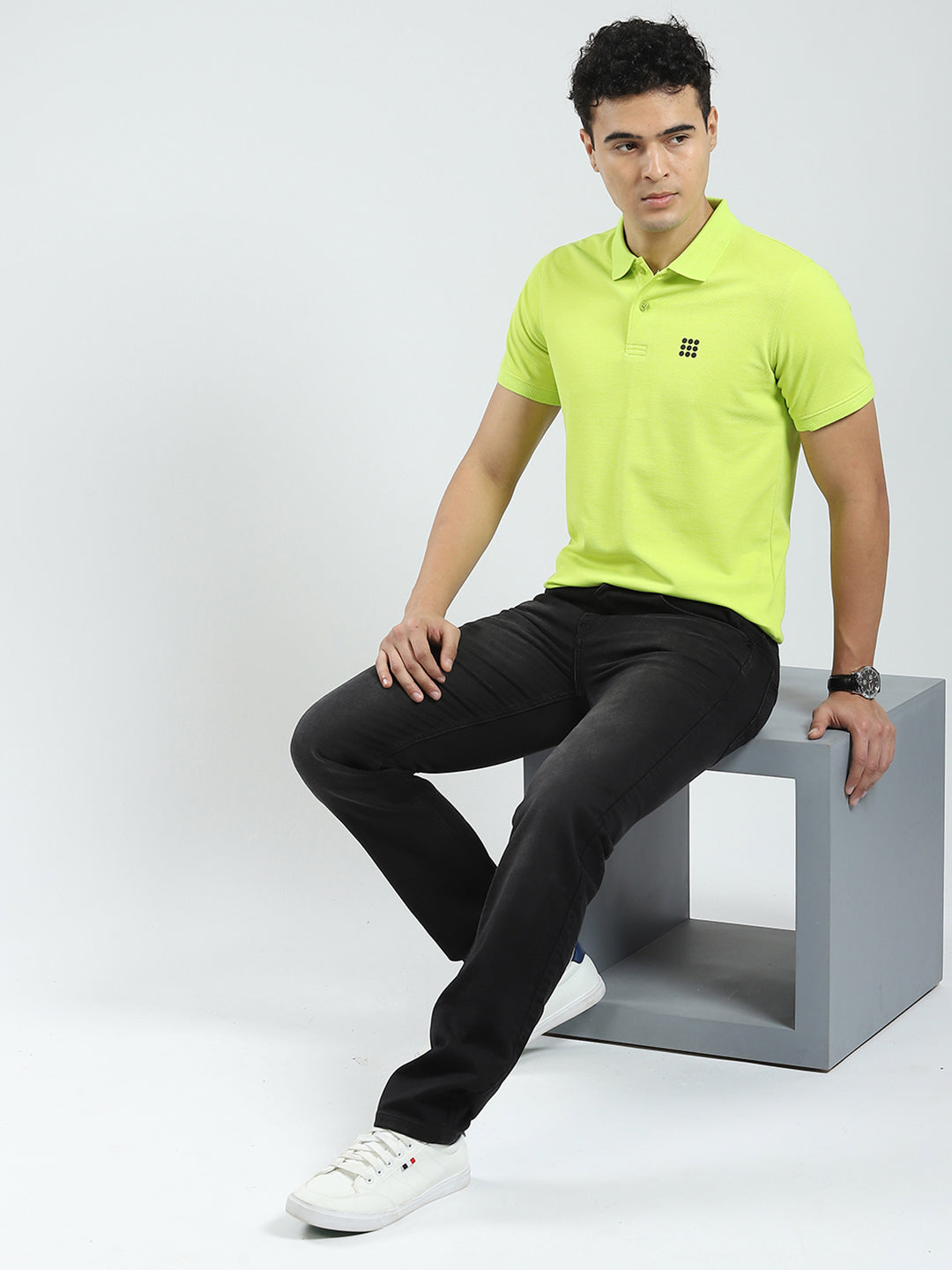 Men Green Solid Collar Half Sleeve T-Shirt