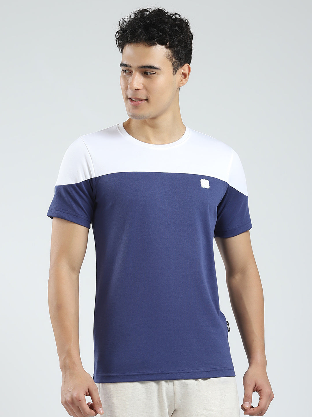 Men Blue Solid Round Neck Half Sleeve T-Shirt