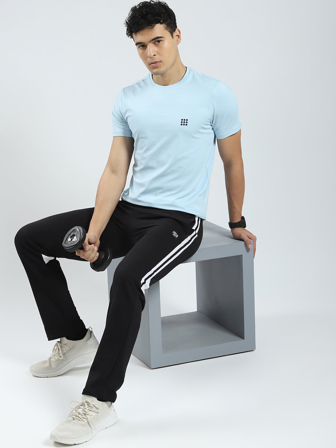Men Blue Solid Round Neck Half Sleeve T-Shirt