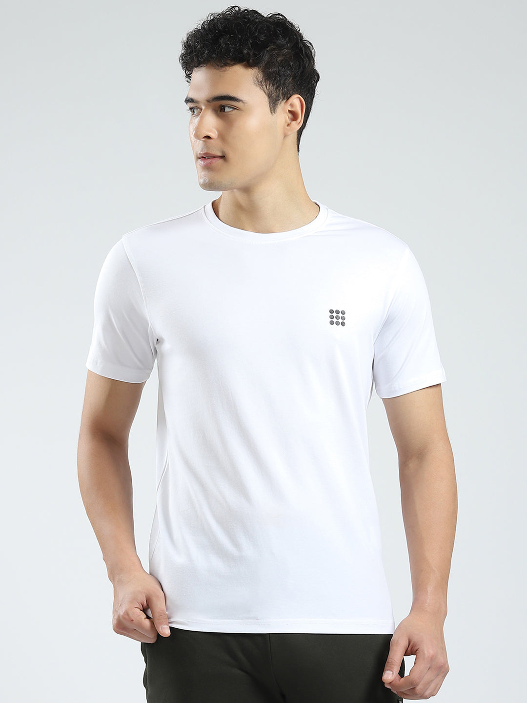Men White Solid Round Neck Half Sleeve T-Shirt