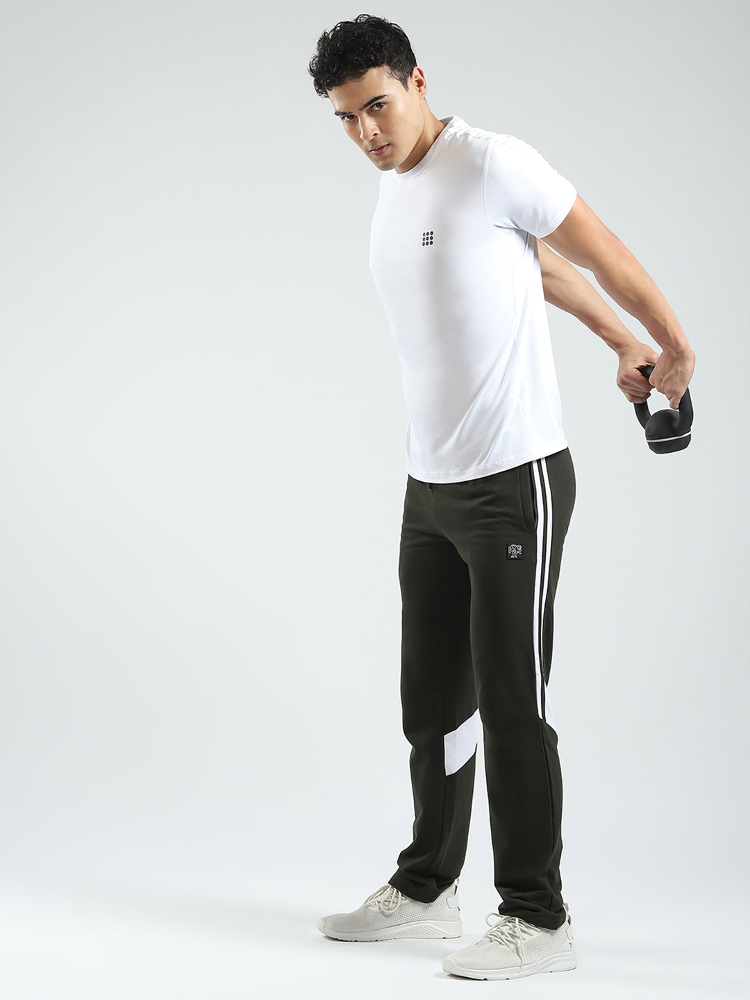 Men White Solid Round Neck Half Sleeve T-Shirt