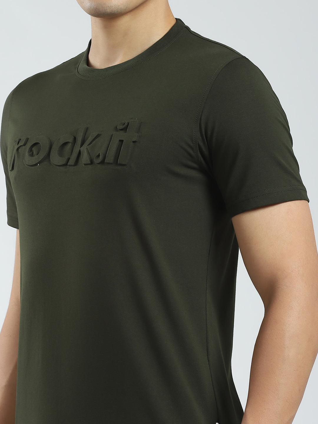 Men Olive Solid Round Neck Half Sleeve T-Shirt
