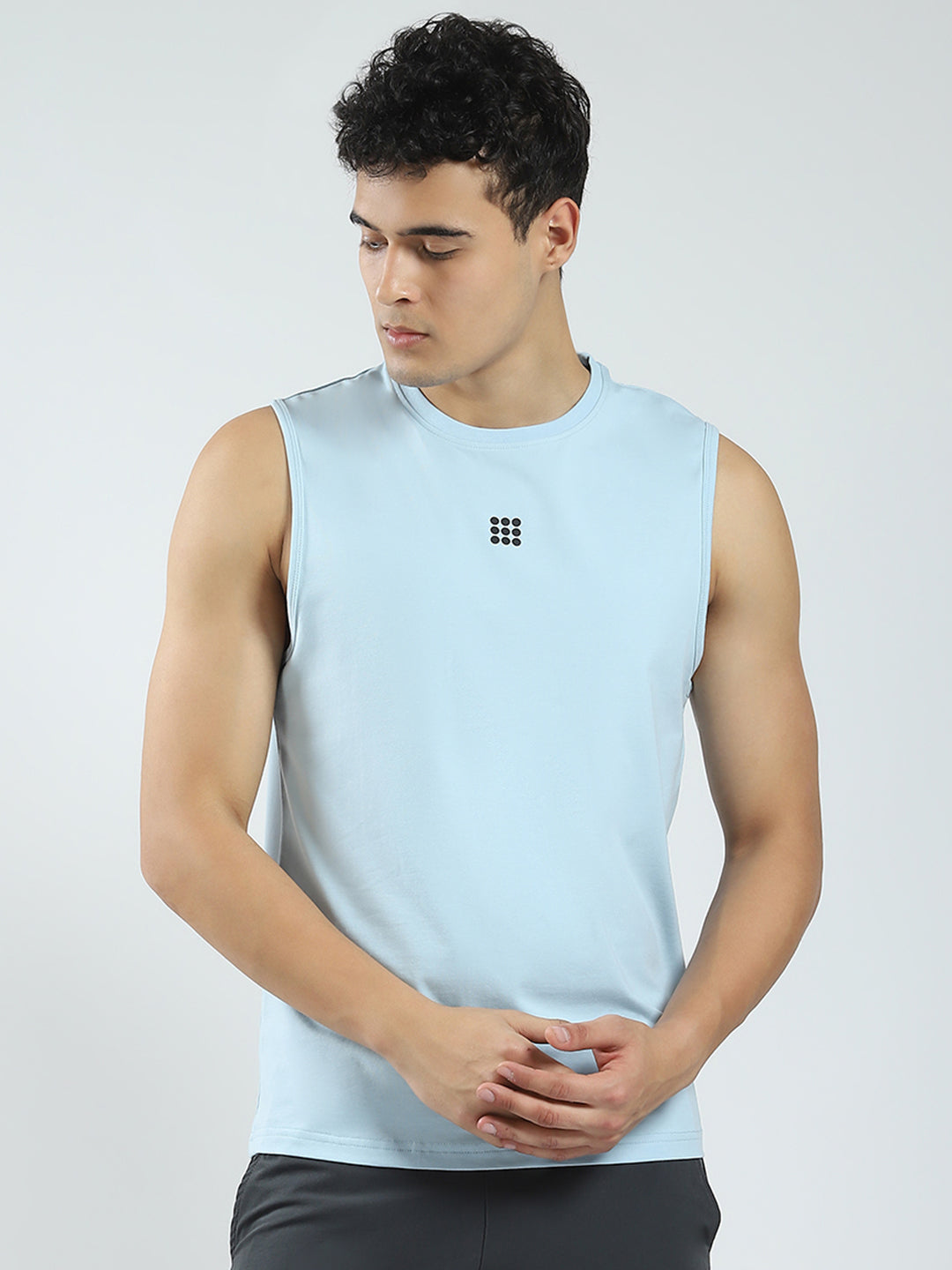 Men Blue Solid Round Neck Sleeveless T-Shirt