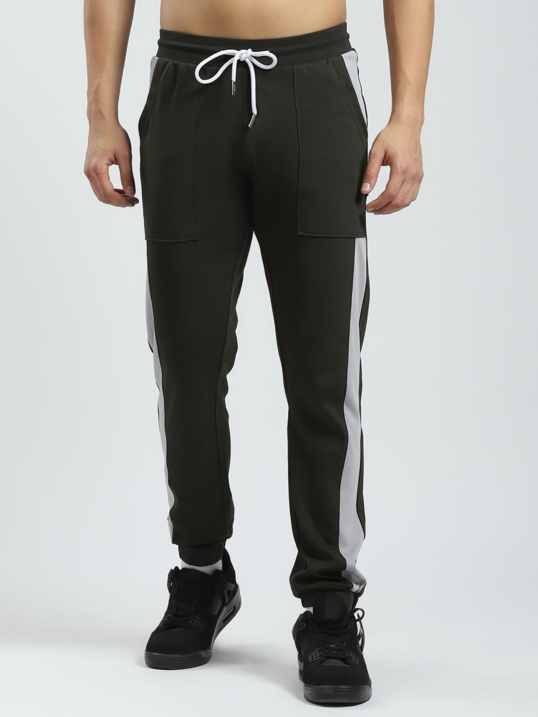Men Green Solid Regular Fit Jogger