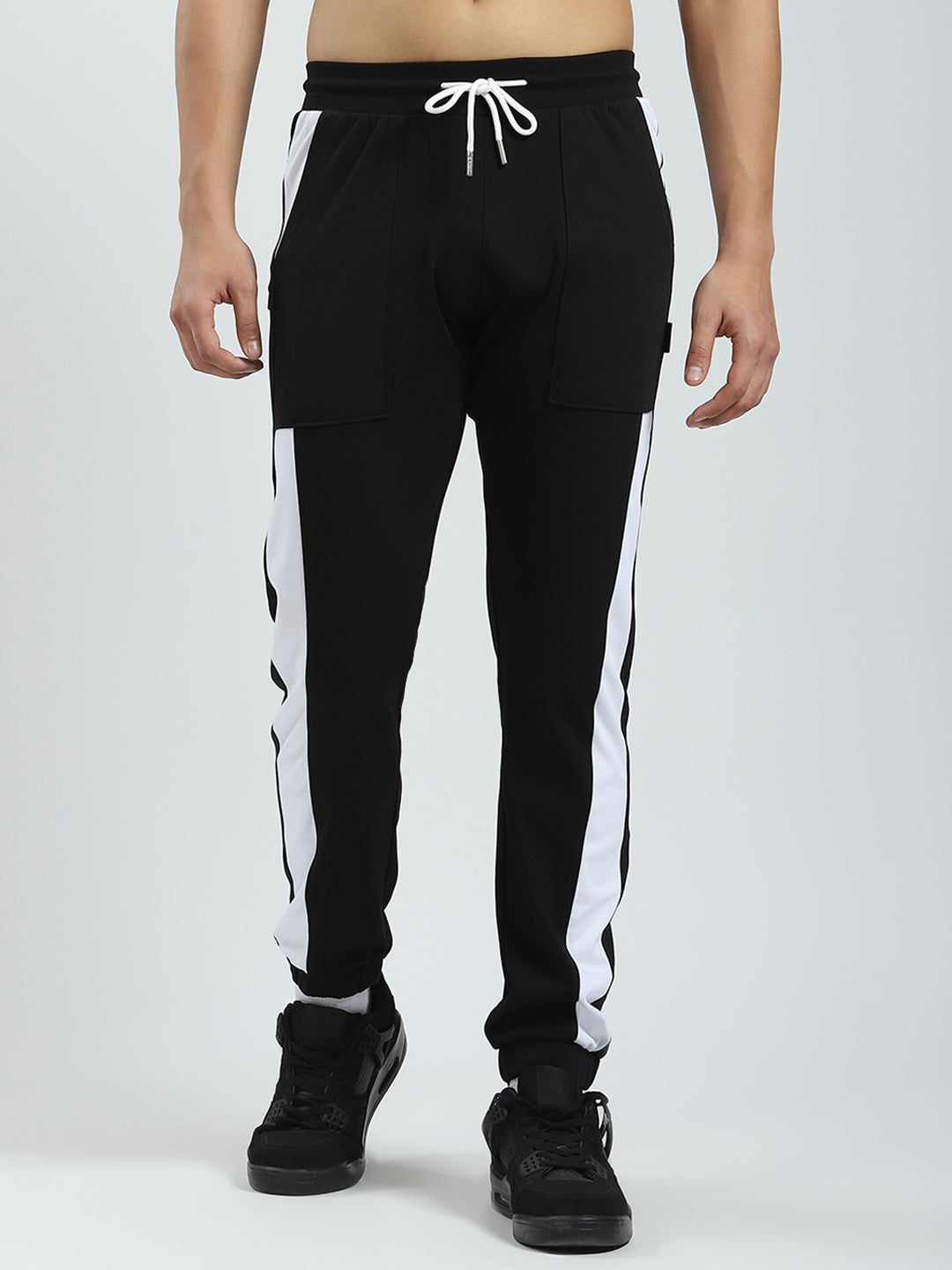 Men Black Solid Regular Fit Jogger