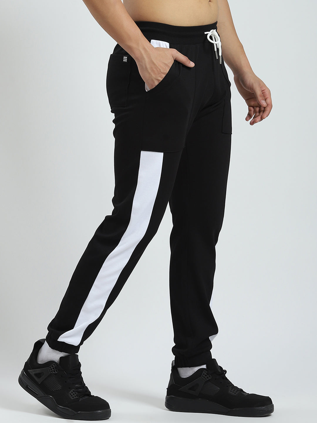 Men Black Solid Regular Fit Jogger