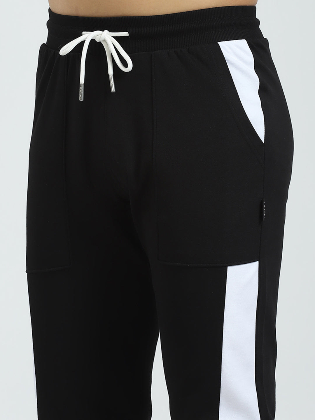 Men Black Solid Regular Fit Jogger