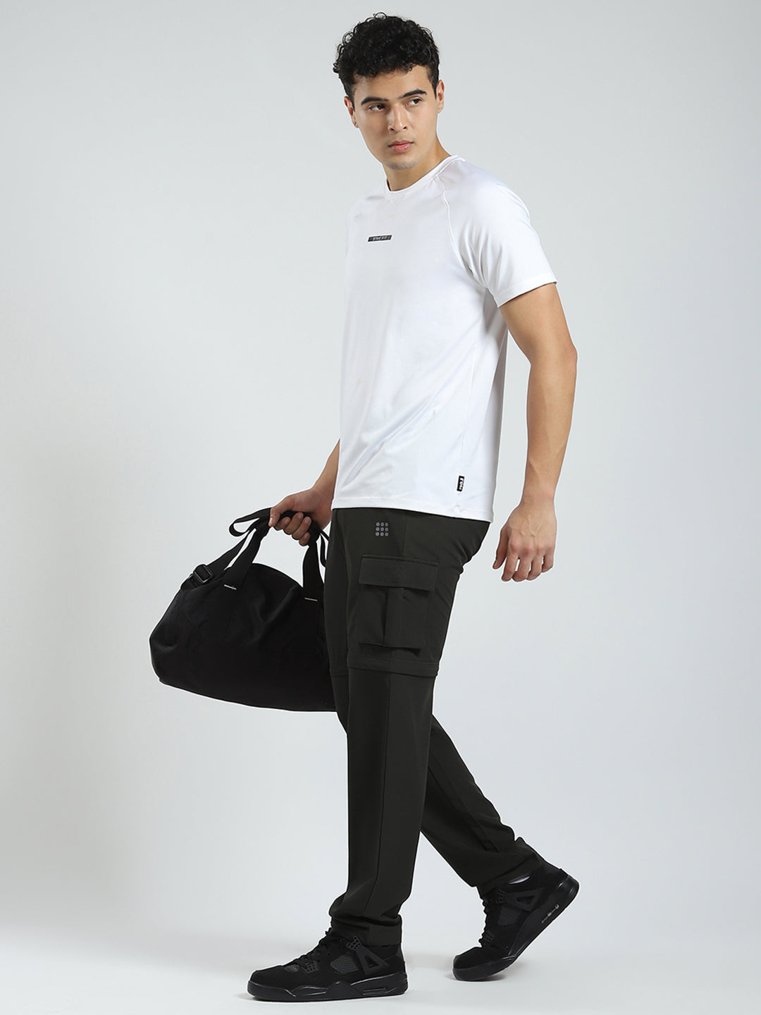 Men Olive Solid Regular Fit Cargo