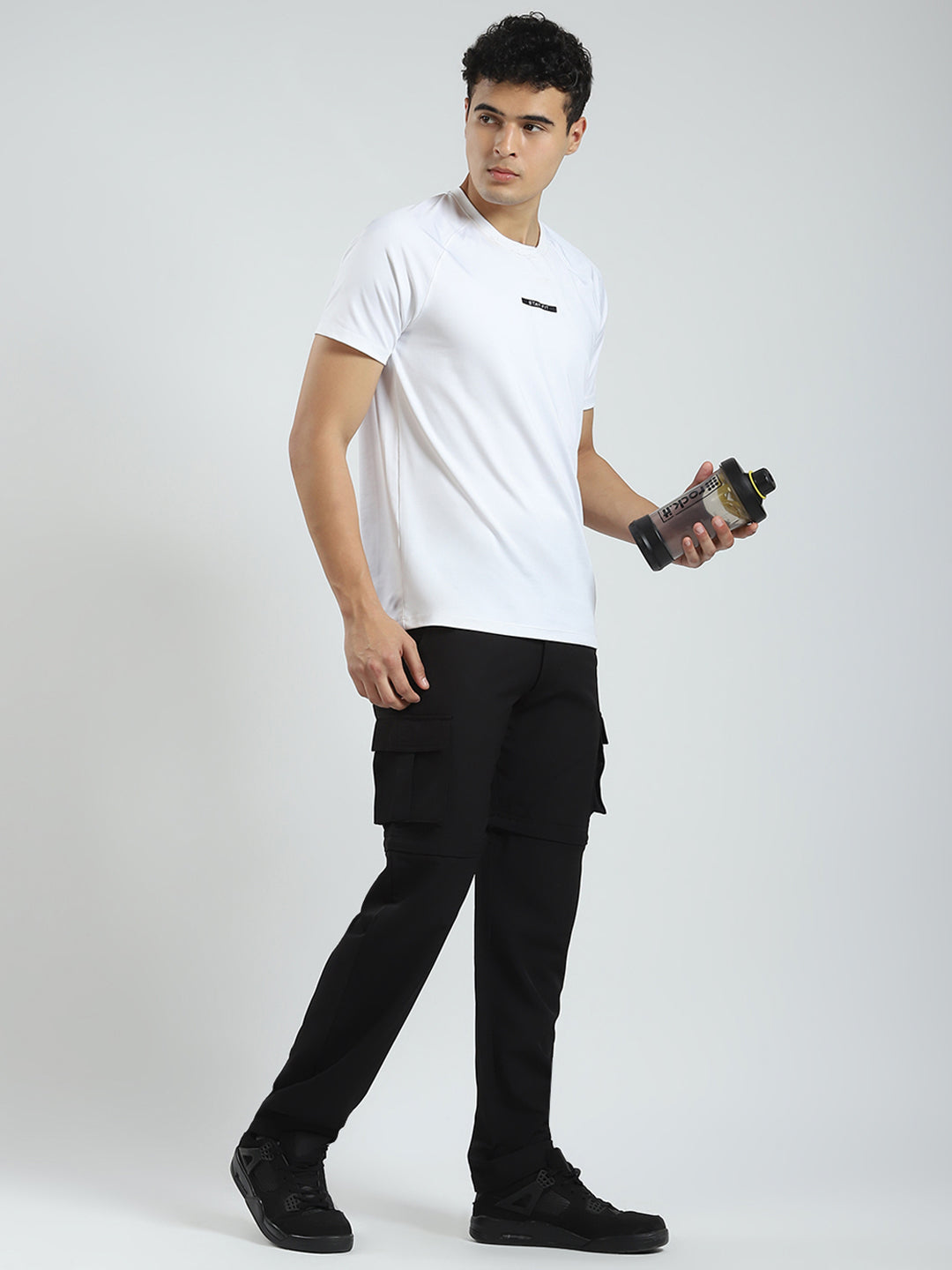 Men Black Solid Regular Fit Cargo