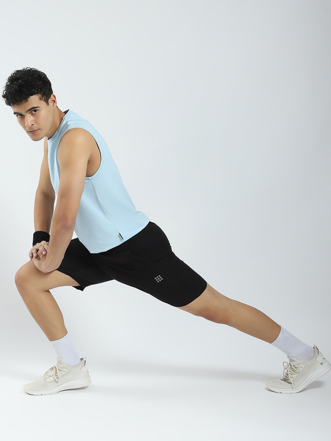 Men Black Solid Regular Fit Short