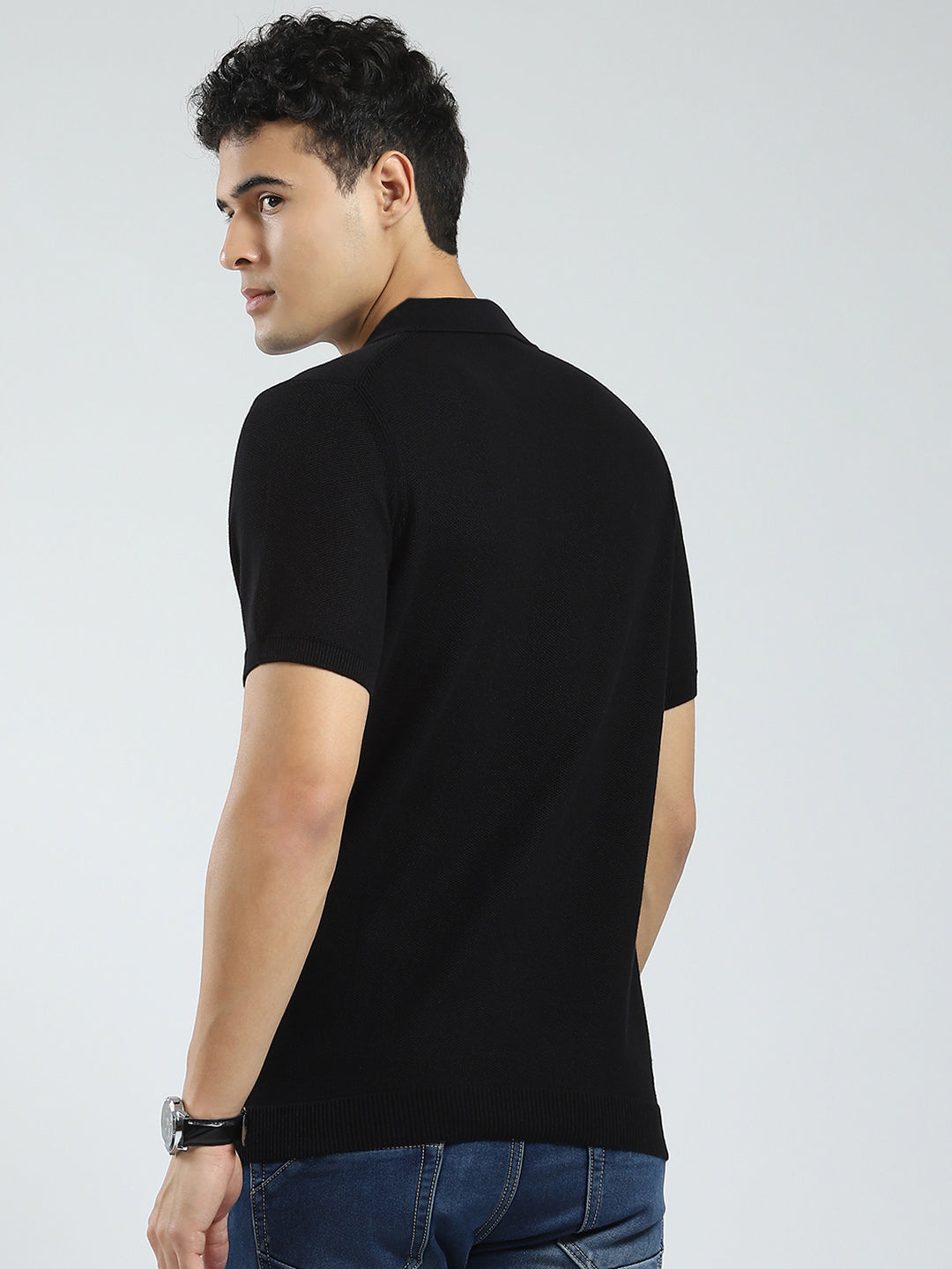 Men Black Solid Collar Half Sleeve T-Shirt