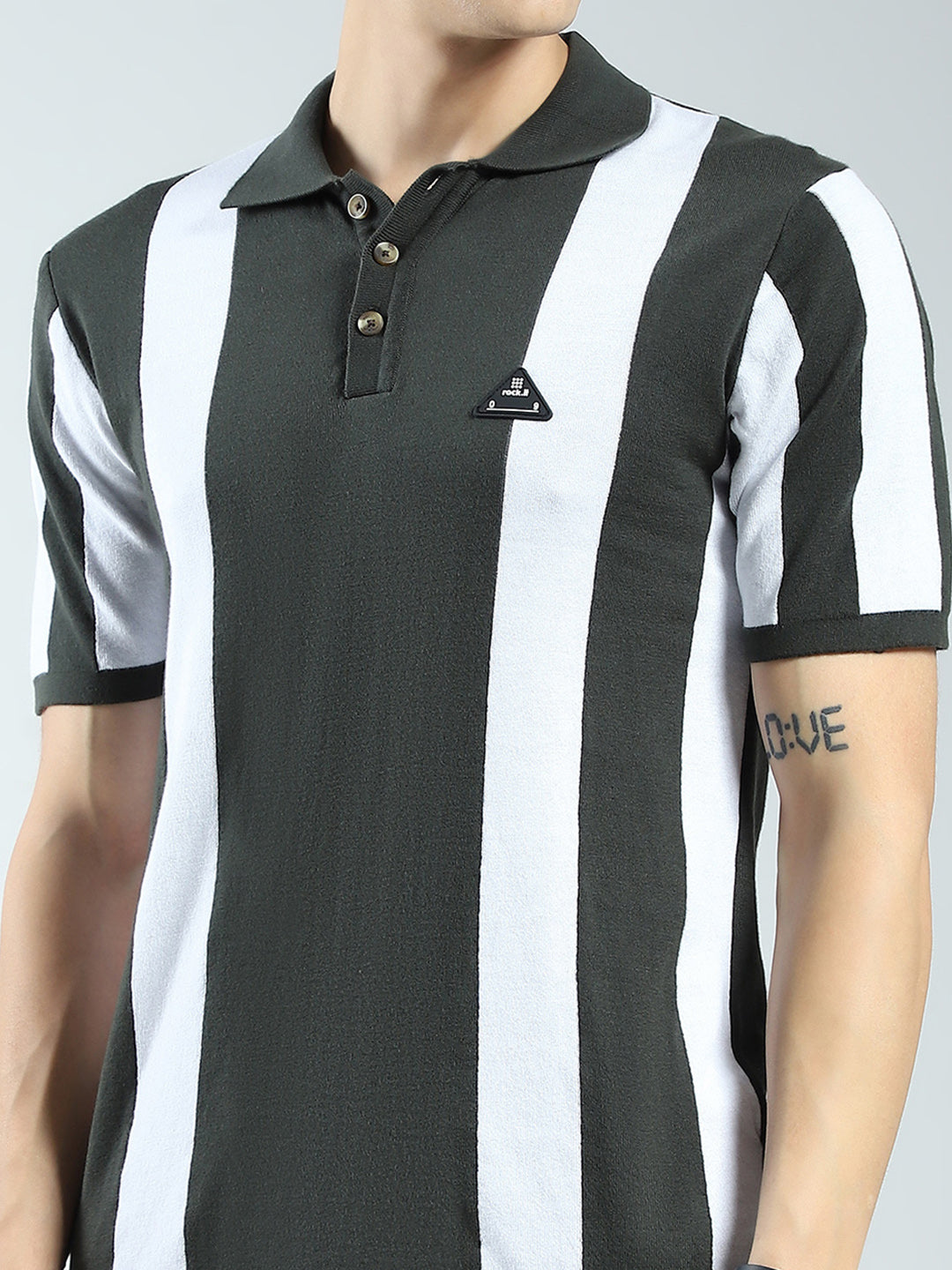 Men Olive Stripe Collar Half Sleeve T-Shirt