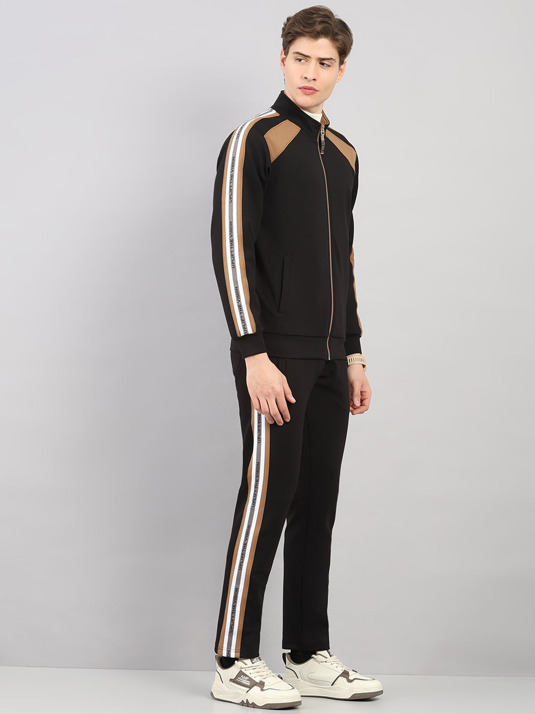 Rock.it Men Black Solid Round Neck Sleeveless Winter Tracksuit