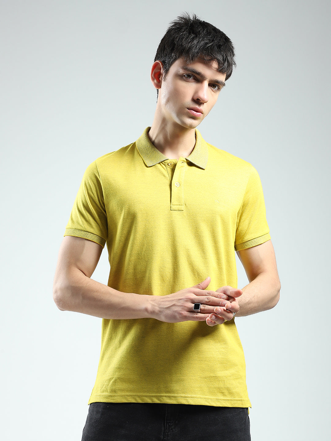 Men Yellow Solid Collar Half Sleeve T-Shirt