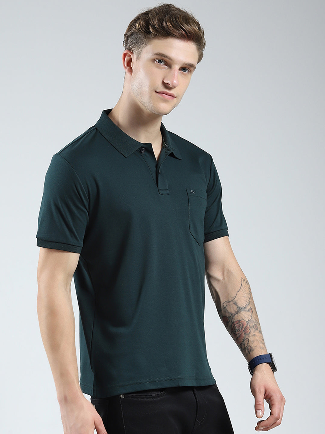 Men Green Solid Collar Half Sleeve T-Shirt