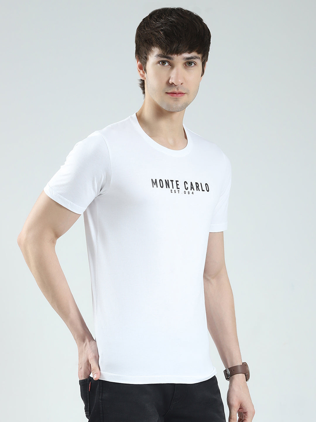 Men White Solid Round Neck Half Sleeve T-Shirt