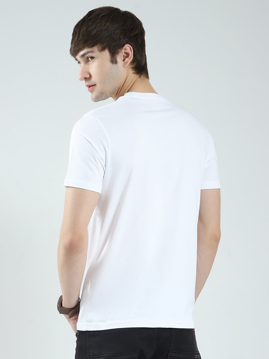 Men White Solid Round Neck Half Sleeve T-Shirt