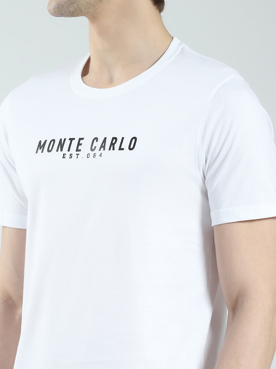 Men White Solid Round Neck Half Sleeve T-Shirt