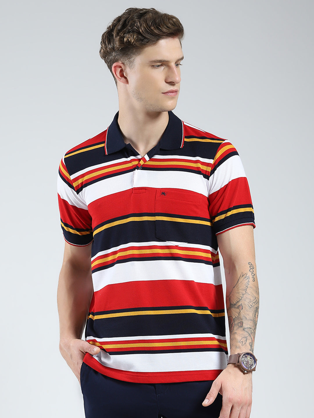 Men Red Stripe Collar Half Sleeve T-Shirt