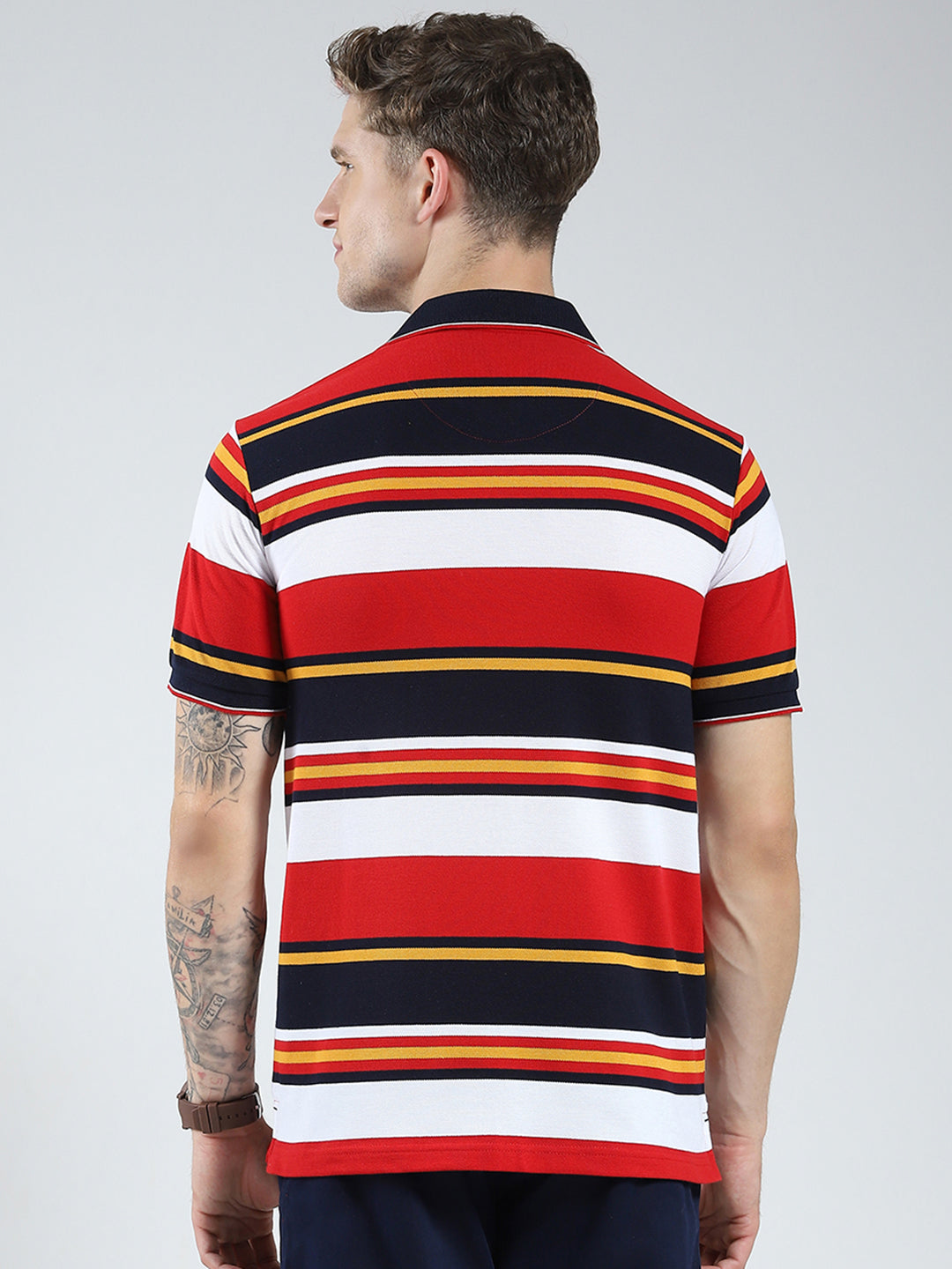 Men Red Stripe Collar Half Sleeve T-Shirt