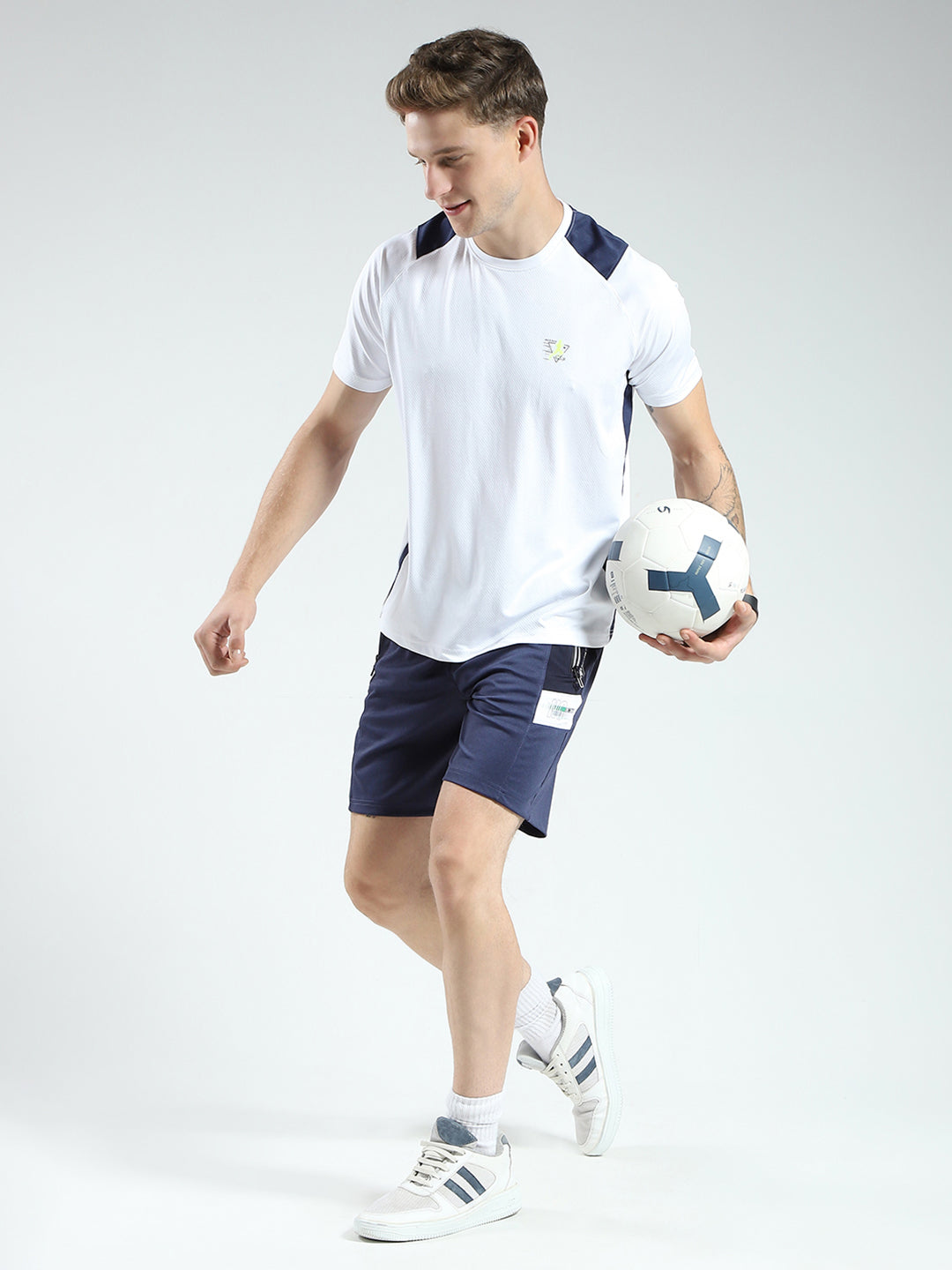 Men Blue Solid V Neck Half Sleeve Bermuda Set