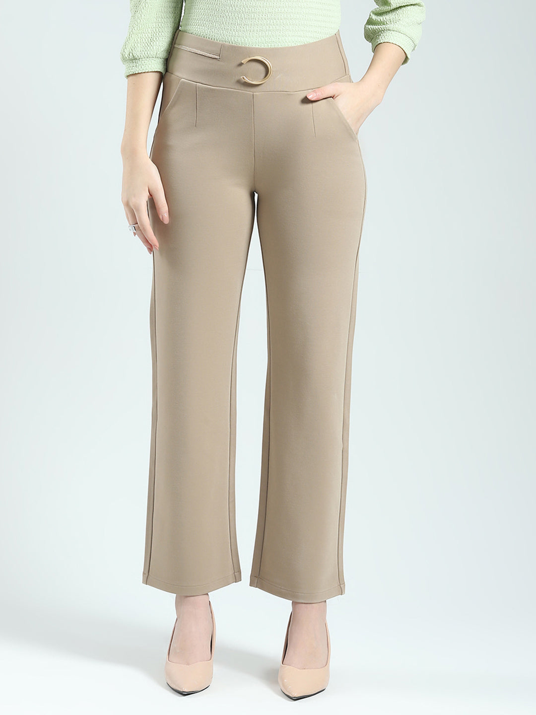 Women Beige Solid Regular Fit Jegging