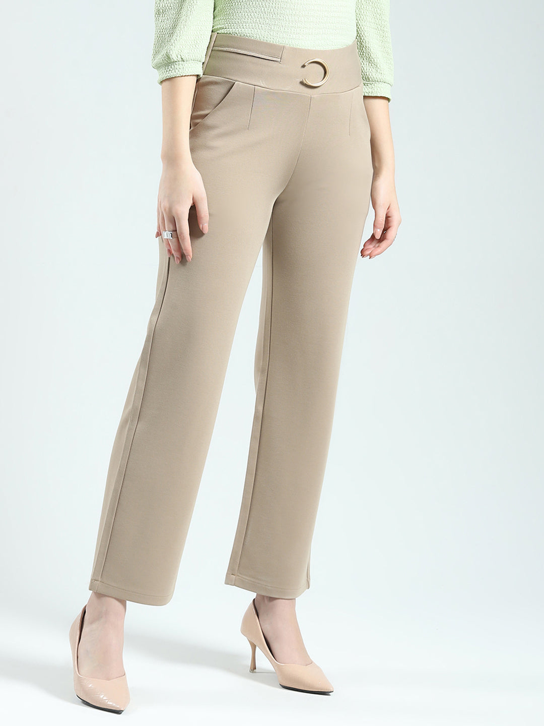 Women Beige Solid Regular Fit Jegging