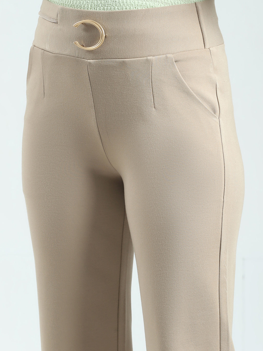 Women Beige Solid Regular Fit Jegging