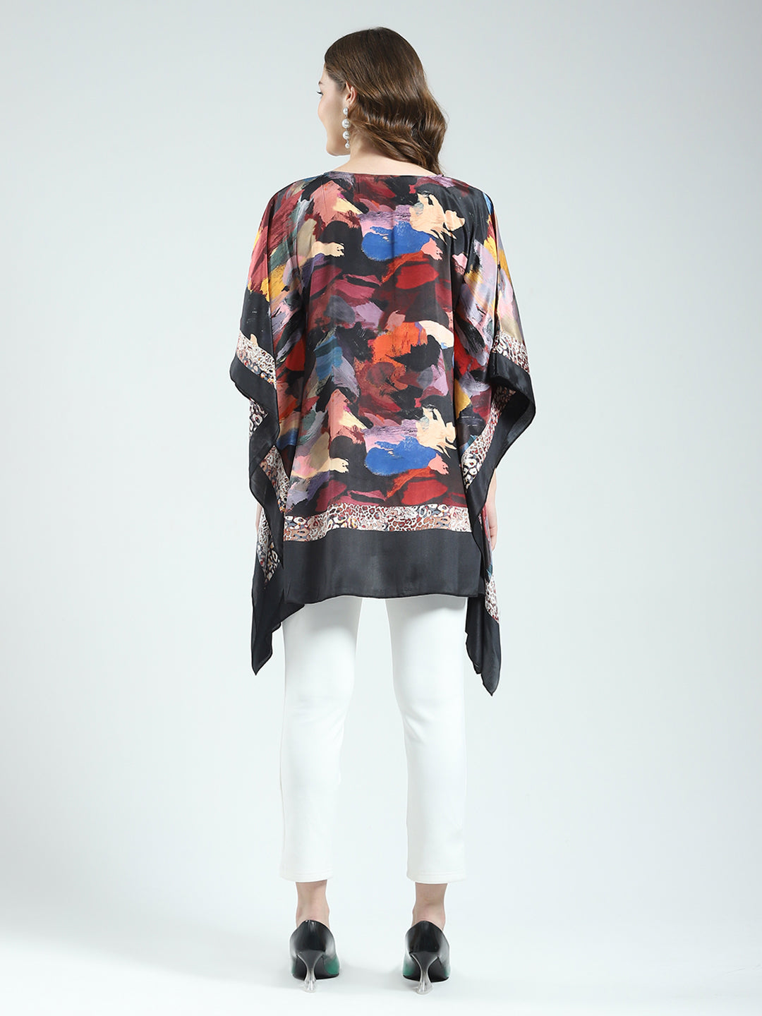 Women Black Printed Round Neck 3/4th Sleeve Poncho
