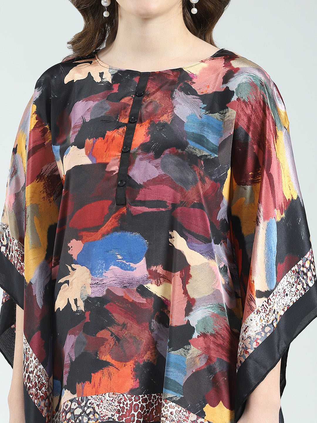 Women Black Printed Round Neck 3/4th Sleeve Poncho