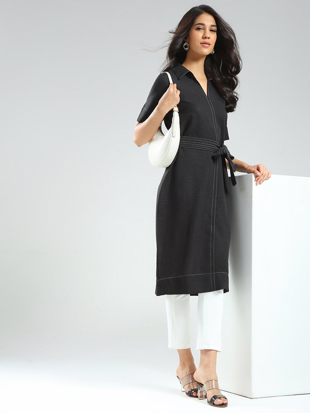 Women Black Solid Collar Half Sleeve Tunic