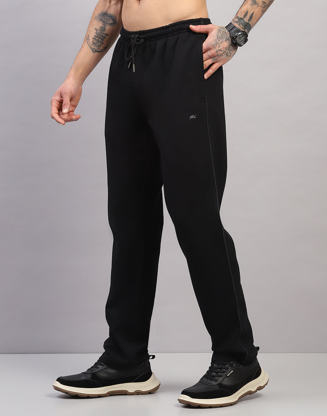 Men Black Solid Regular Fit Winter Lower