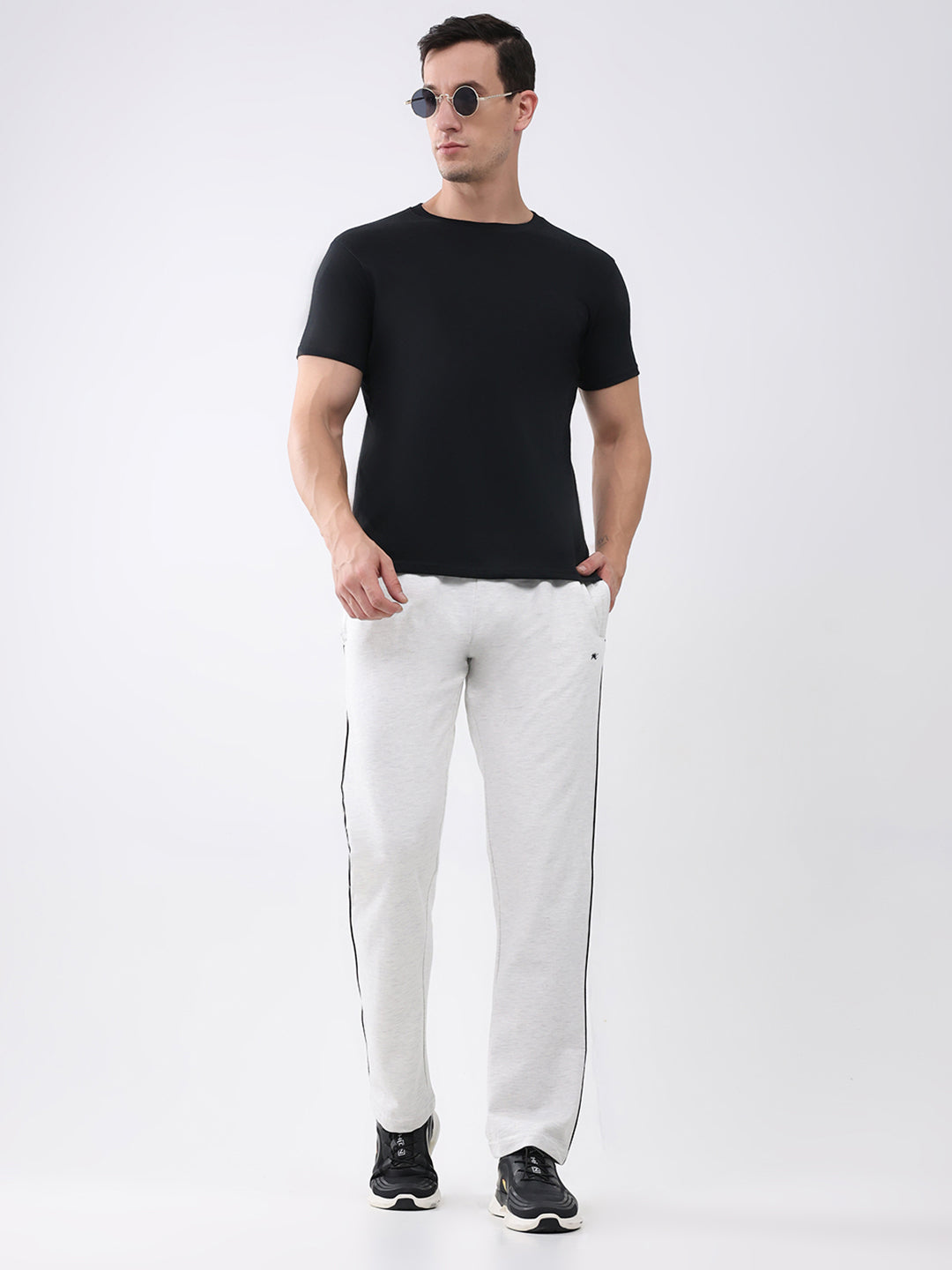 Men Off White Solid Regular Fit Winter Lower