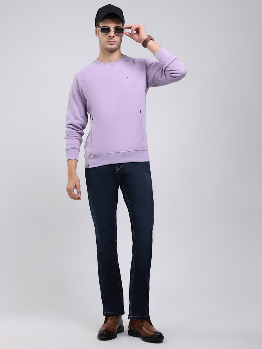 Men Purple Solid Round Neck Full Sleeve Sweatshirt