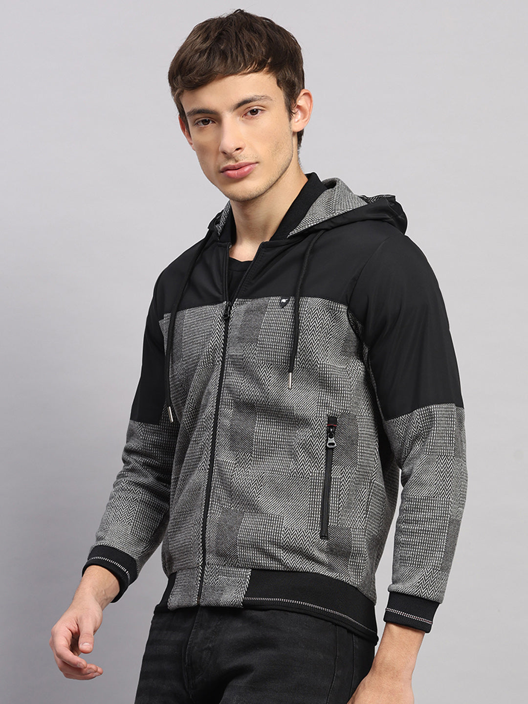 Men Black Solid Hooded Full Sleeve Sweatshirt