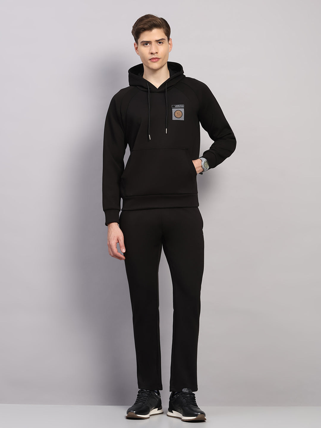 Men Black Solid Collar Full Sleeve Winter Tracksuit