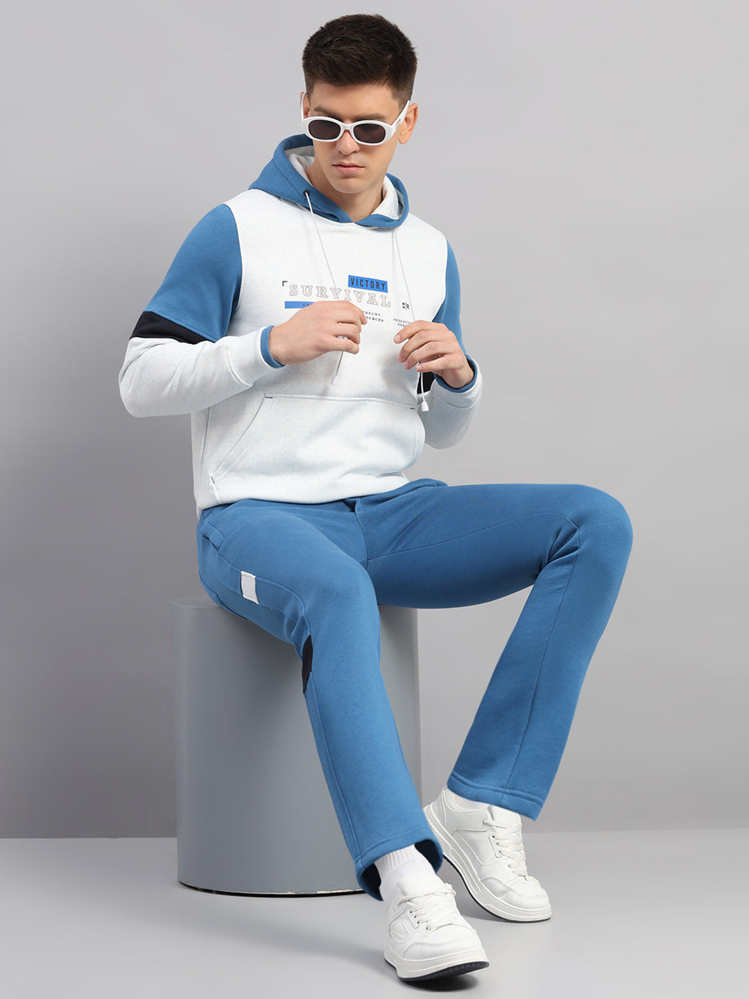 Men Blue Solid Collar Full Sleeve Winter Tracksuit